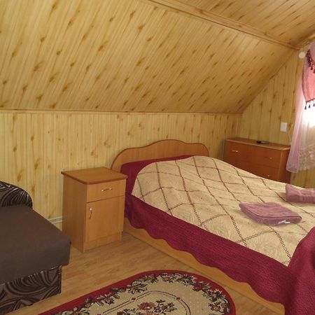 Bilyy Kamin Guest House Tatariv Chambre photo