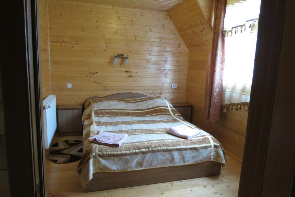 Bilyy Kamin Guest House Tatariv Extérieur photo