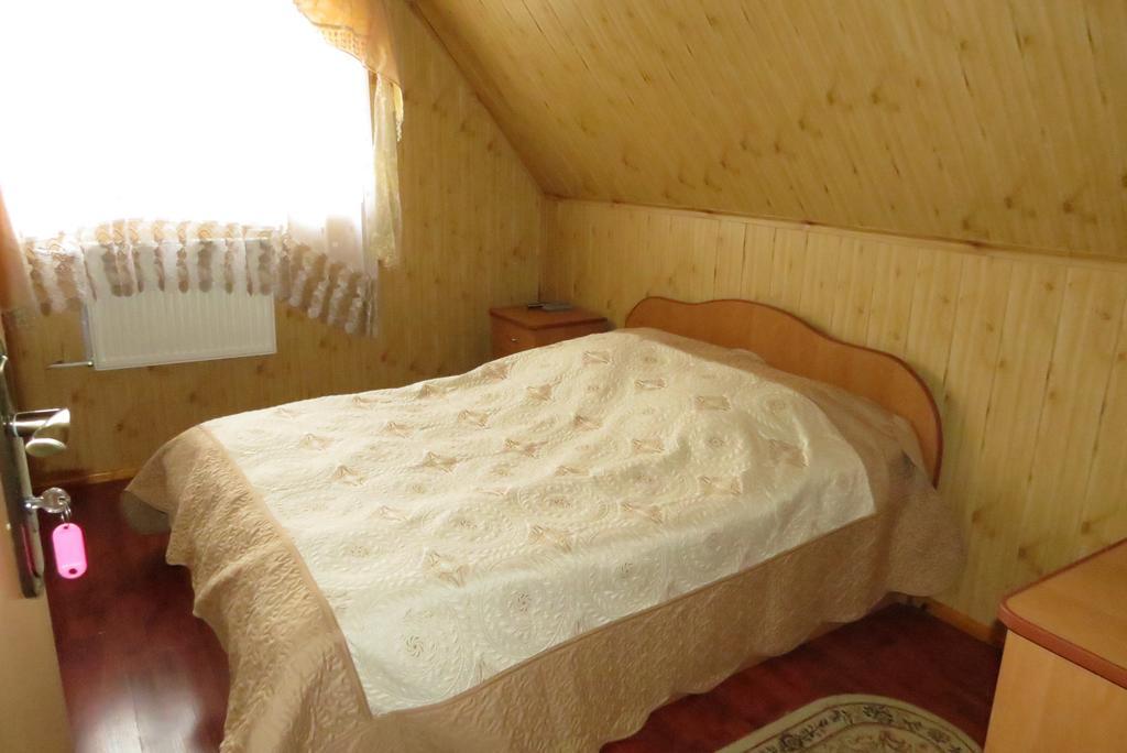 Bilyy Kamin Guest House Tatariv Chambre photo