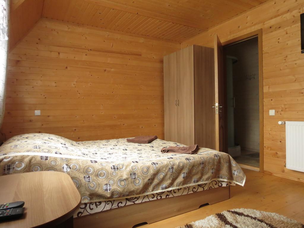 Bilyy Kamin Guest House Tatariv Extérieur photo